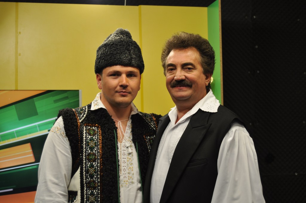 This image has an empty alt attribute; its file name is cu-domnul-petrica-matu-stoian-interpret-din-mehedinti.jpg